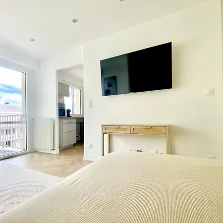 Scandinave Balcon Et Ascenseur * Angers